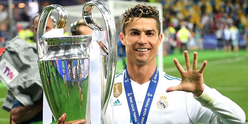 Ronaldo là chân sút hiệu quả nhất của Real với 450 bàn sau 438 trận