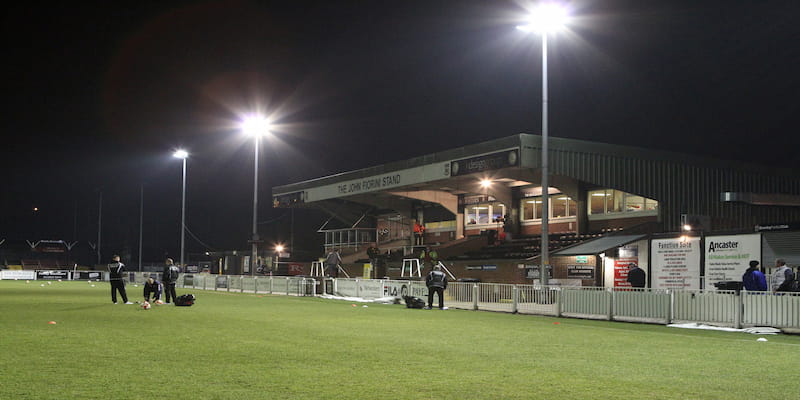 Sân vận động Hayes Lane của Cray Wanderers FC